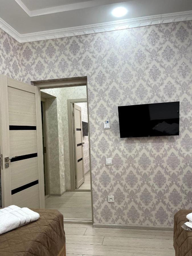 Barhat Hotel Tashkent Esterno foto
