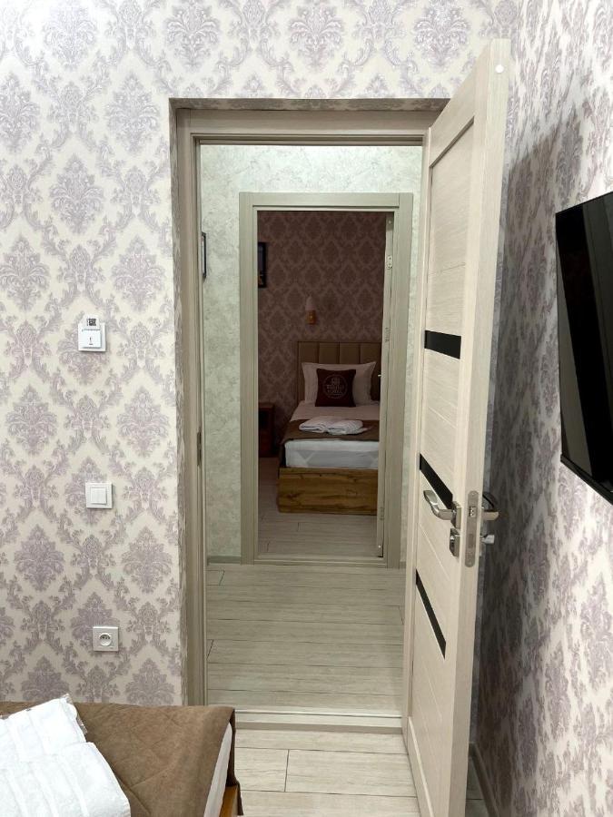 Barhat Hotel Tashkent Esterno foto