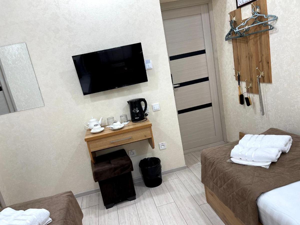 Barhat Hotel Tashkent Esterno foto