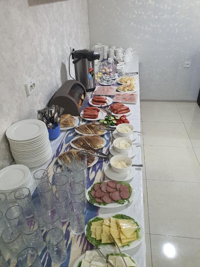 Barhat Hotel Tashkent Esterno foto
