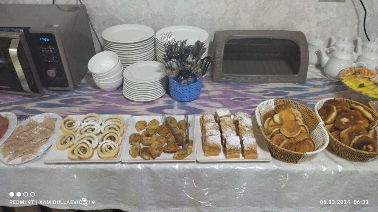Barhat Hotel Tashkent Esterno foto